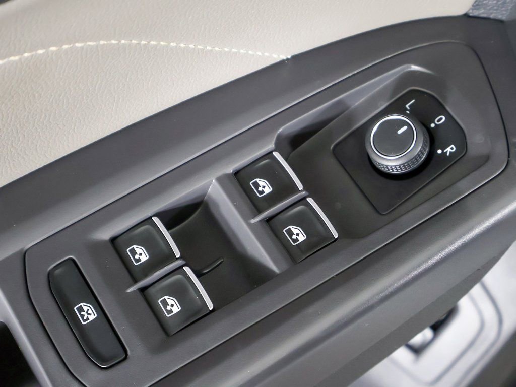 Used 2023 Volkswagen Atlas Cross Sport SE w/ Panoramic Sunroof Package image 37