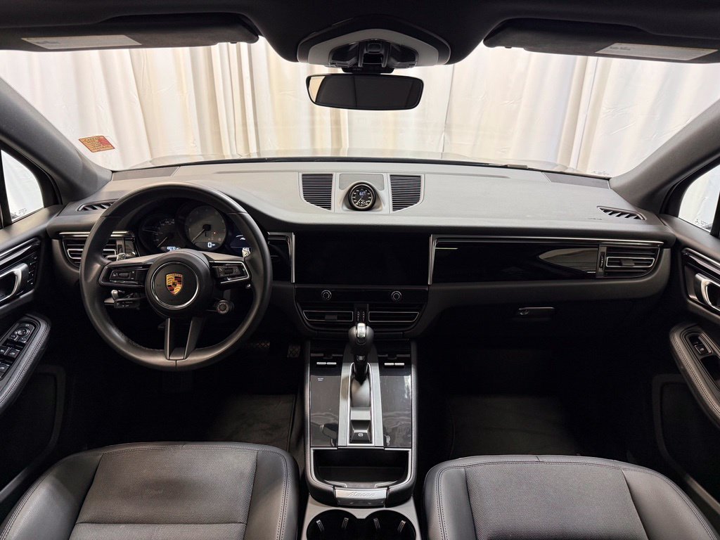 Used 2022 Porsche Macan S AWD/4WD image 6