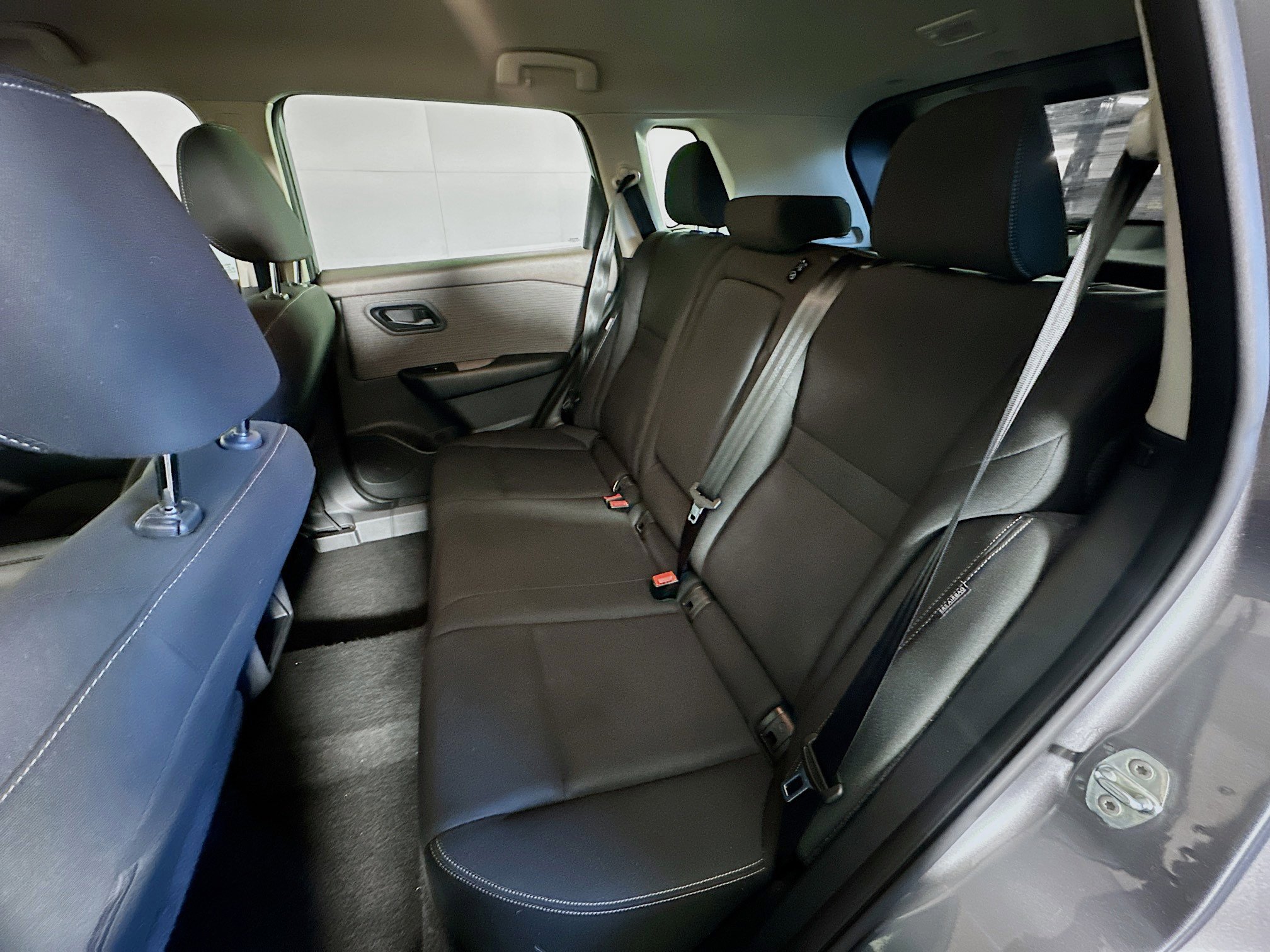Used 2023 Nissan Rogue S FWD image 26