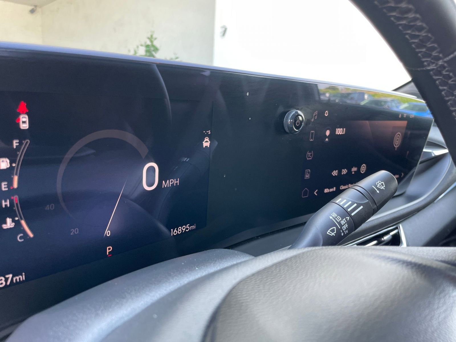 Used 2025 Buick Envista Sport Touring image 40