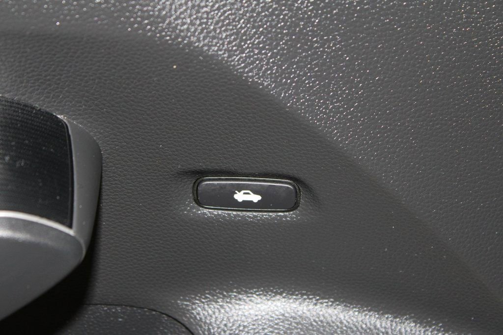 Used 2022 Honda Civic Touring image 10