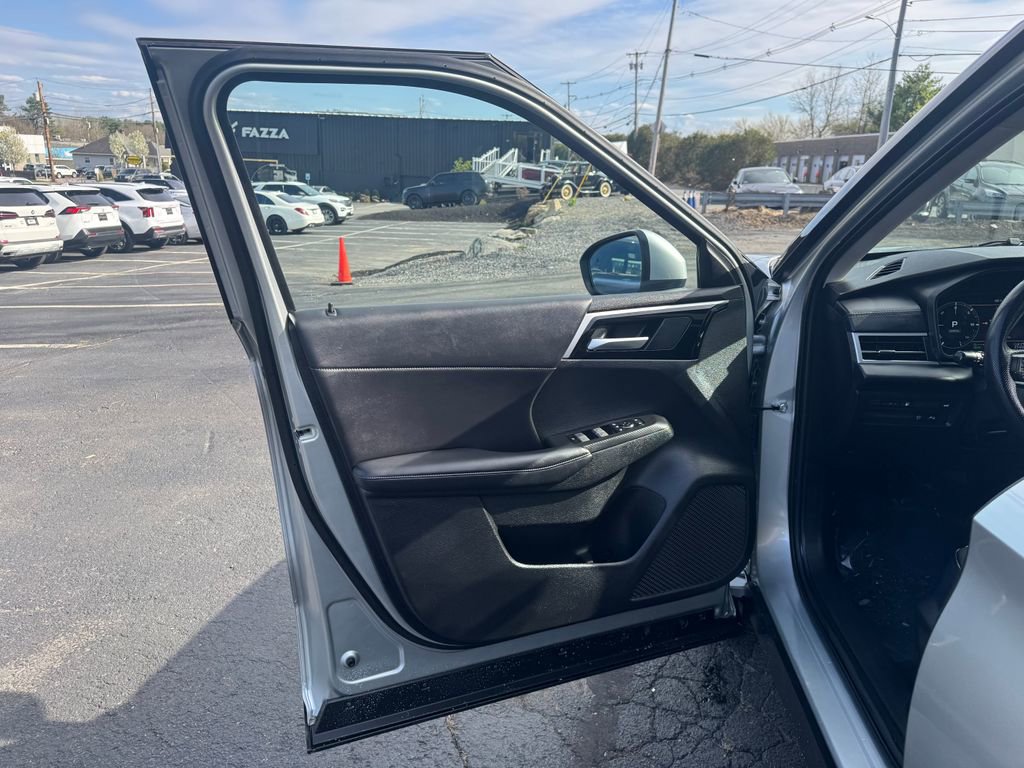 Used 2024 Mitsubishi Outlander Ralliart AWD/4WD image 18