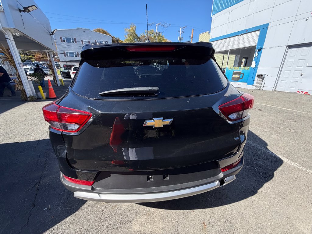 Used 2023 Chevrolet TrailBlazer LT AWD/4WD image 5