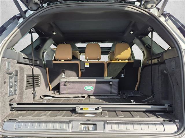 New 2026 Land Rover Discovery Limited Edition AWD/4WD image 23