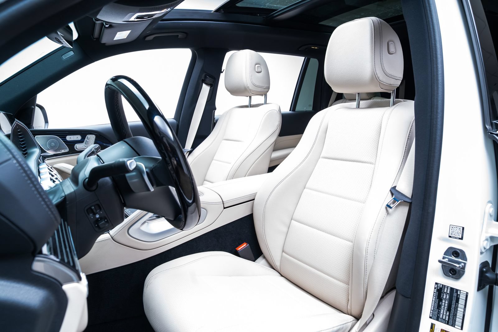 Used 2025 Mercedes-Benz GLS 450 4MATIC image 18