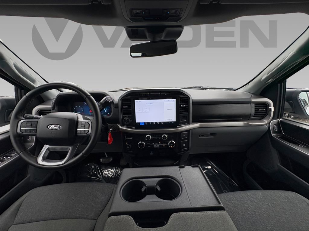 Used 2024 Ford F150 XLT image 3