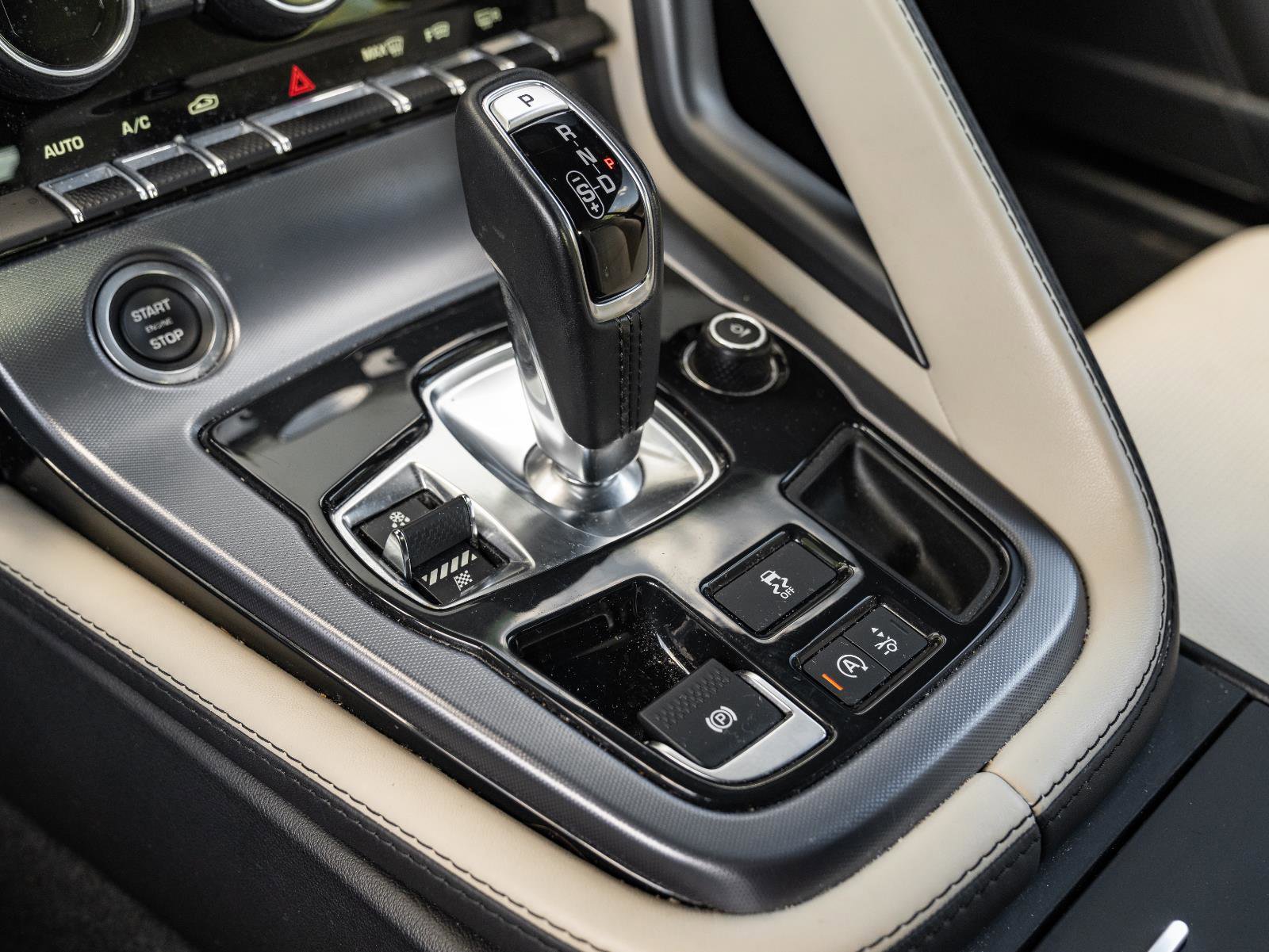 Used 2020 Jaguar F-TYPE Coupe RWD image 30