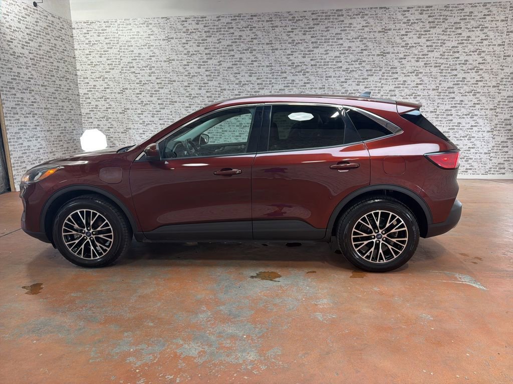 Used 2021 Ford Escape SE image 4