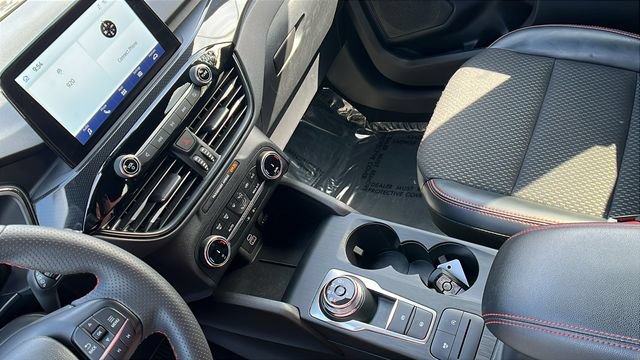 Used 2025 Ford Escape ST-Line AWD/4WD image 27
