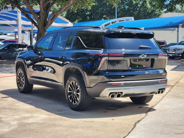 Used 2025 Chevrolet Traverse Z71 w/ Enhanced Driving Package AWD/4WD image 3