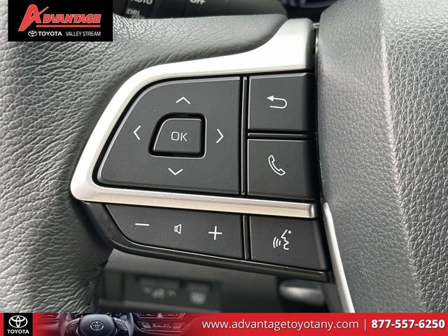 Used 2025 Toyota Sienna XLE w/ XLE Plus Package AWD/4WD image 27