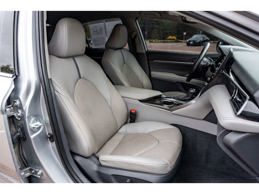 Used 2024 Toyota Camry XSE image 15