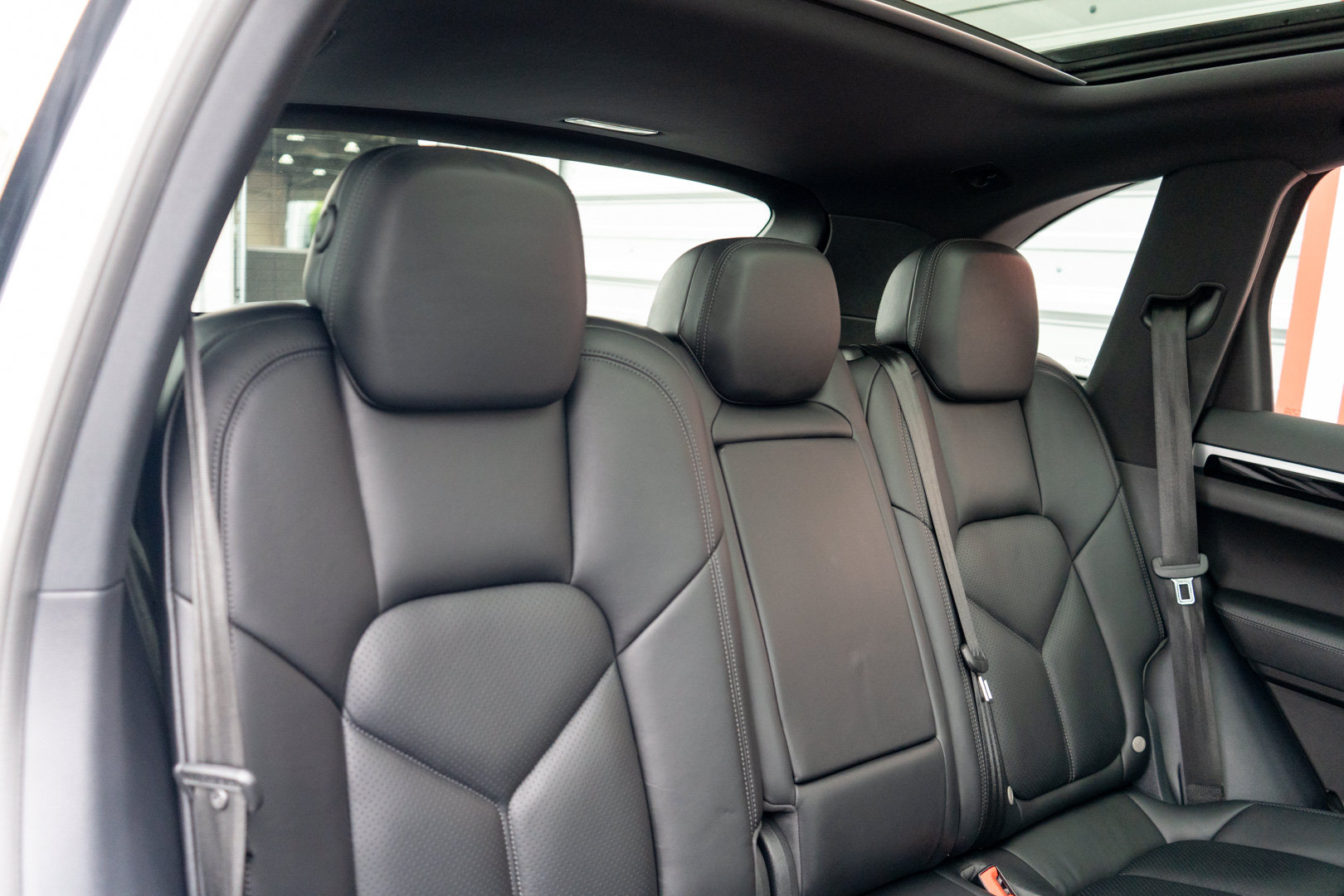 Used 2018 Porsche Cayenne S AWD/4WD image 35