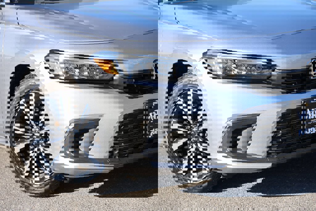 Used 2023 Honda Civic EX image 6