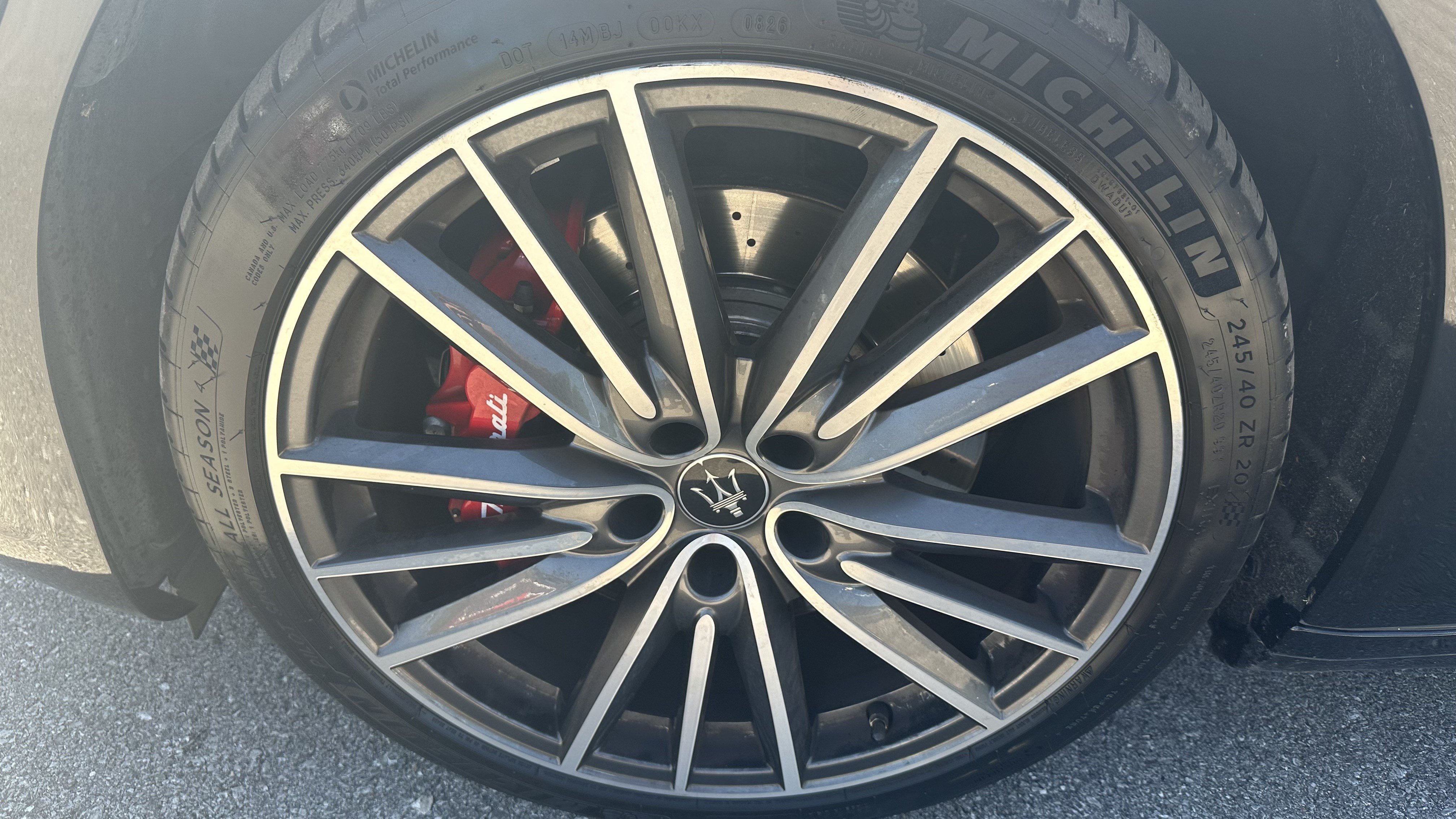 Used 2022 Maserati Quattroporte Modena Q4 AWD/4WD image 12