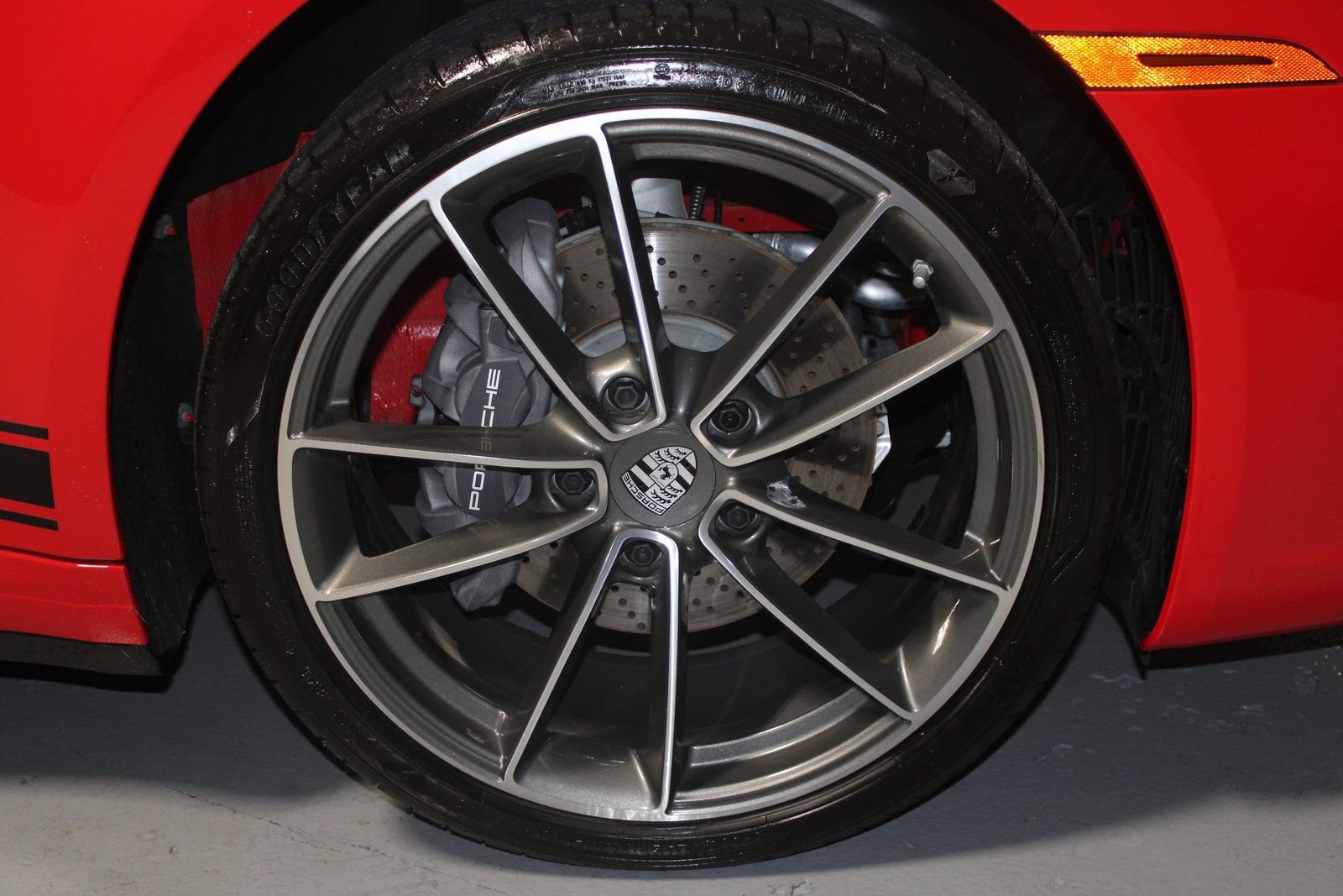 Certified 2024 Porsche 911 Carrera image 13