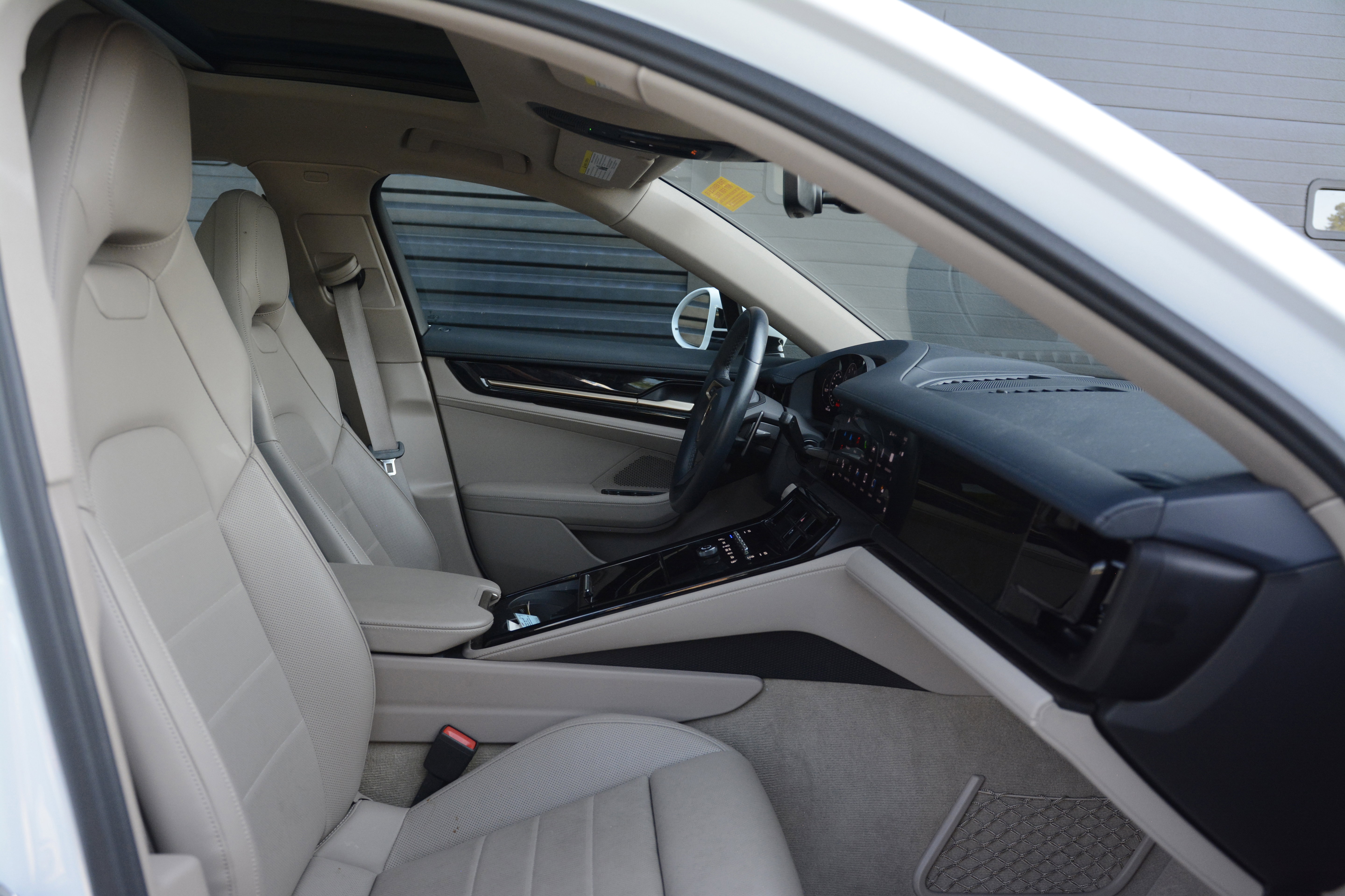 Certified 2024 Porsche Panamera 4 AWD/4WD image 24