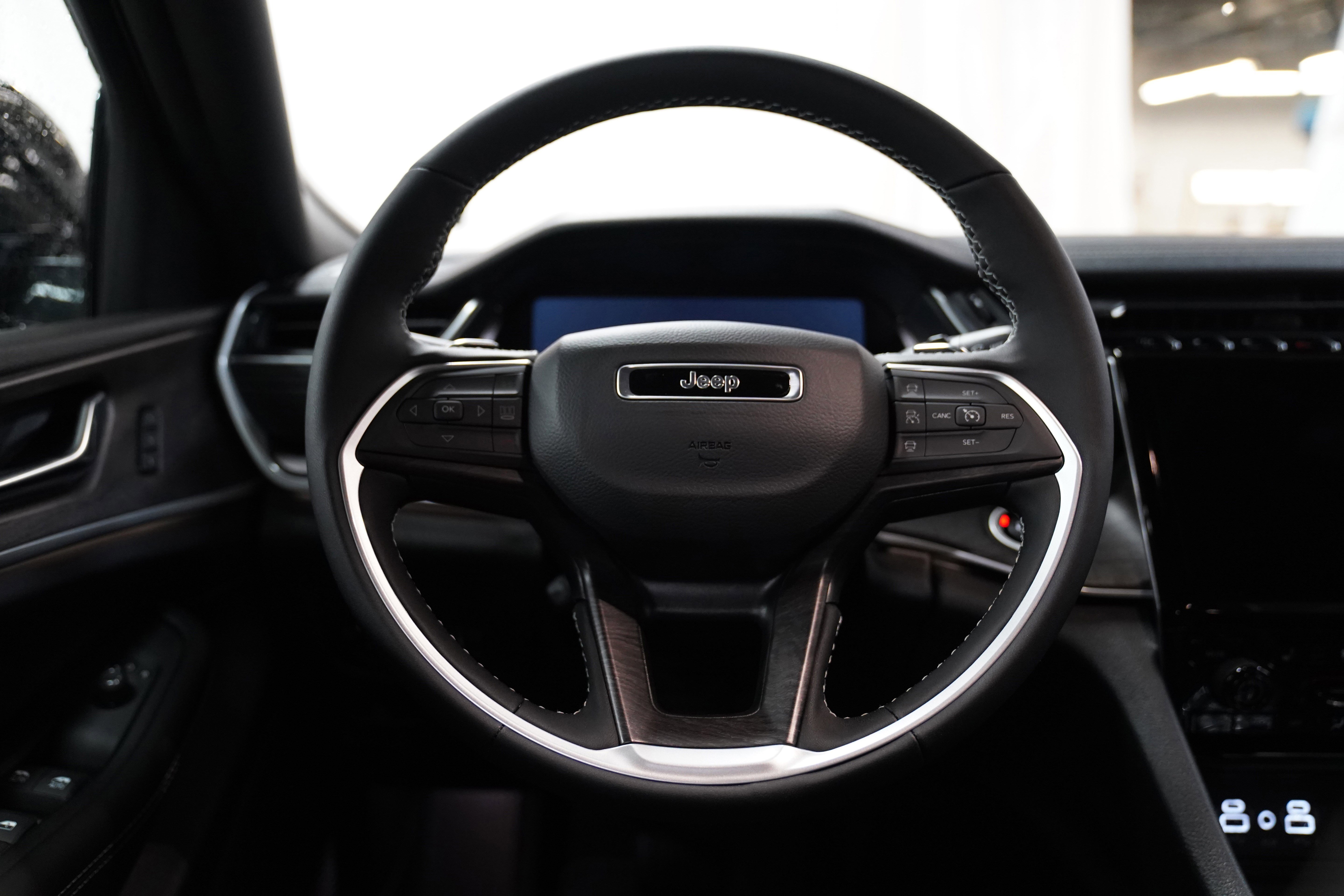 New 2025 Jeep Grand Cherokee L Limited image 20