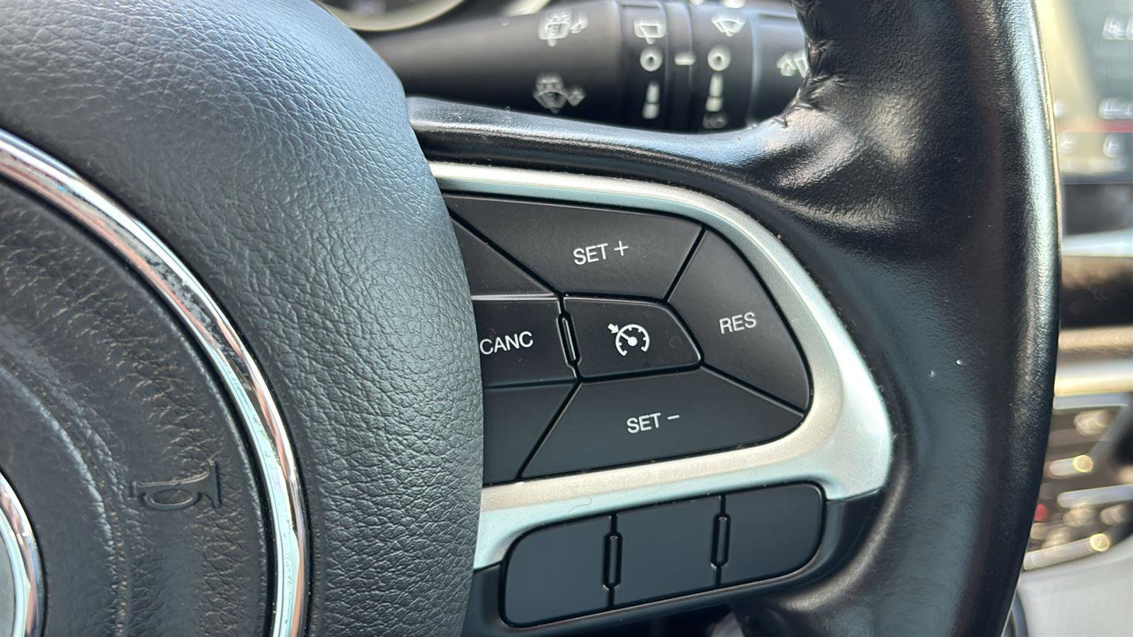 Used 2021 Jeep Compass Altitude w/ Sun and Sound Group image 28