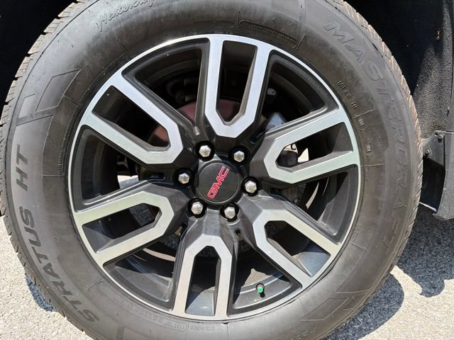 Used 2021 GMC Sierra 1500 AT4 w/ AT4 Value Package AWD/4WD image 9