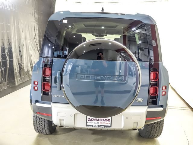 Used 2022 Land Rover Defender 110 SE AWD/4WD image 5
