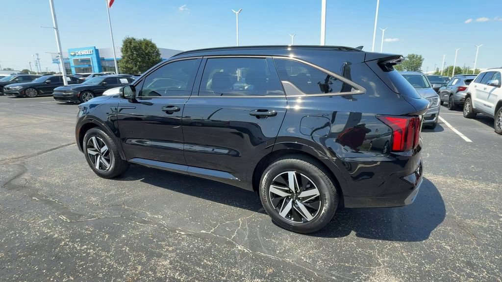 Used 2022 Kia Sorento S w/ Panoramic Sunroof Package FWD image 6