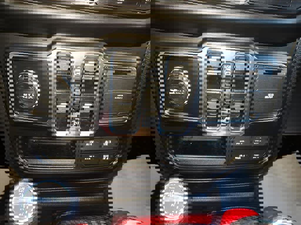 Used 2022 Jeep Gladiator Sport image 22