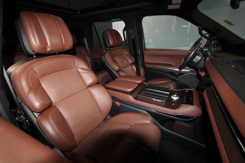 Used 2025 Lincoln Navigator L Reserve AWD/4WD image 26