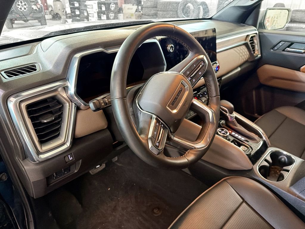 Used 2023 GMC Canyon Denali AWD/4WD image 8