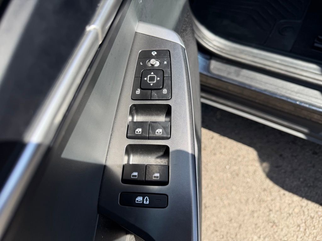 Used 2024 Kia EV6 Light AWD/4WD image 14