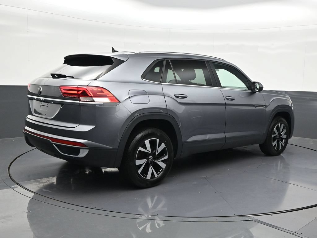 Used 2022 Volkswagen Atlas Cross Sport SE FWD image 5