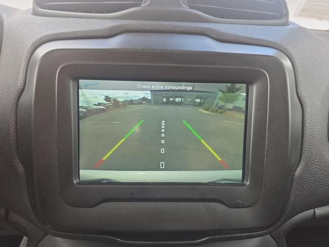 Used 2019 Jeep Renegade Latitude AWD/4WD image 24