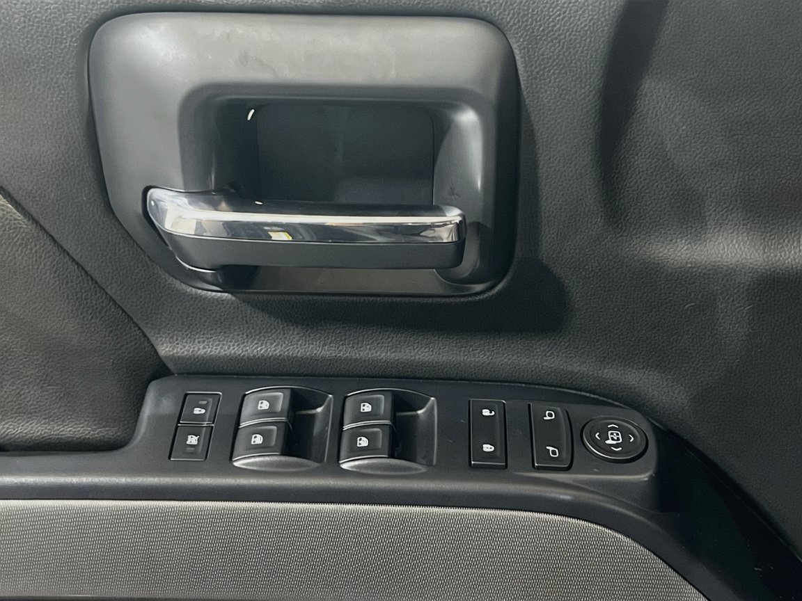 Used 2018 Chevrolet Silverado 2500 LT w/ LT Convenience Package AWD/4WD image 14