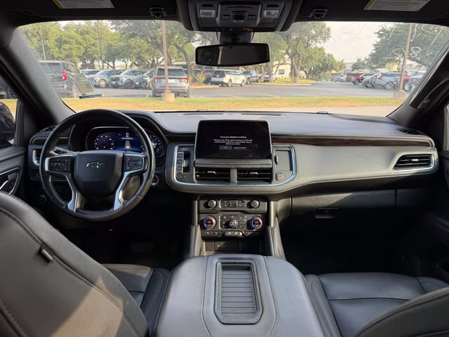 Used 2022 Chevrolet Suburban Z71 w/ Luxury Package AWD/4WD image 15