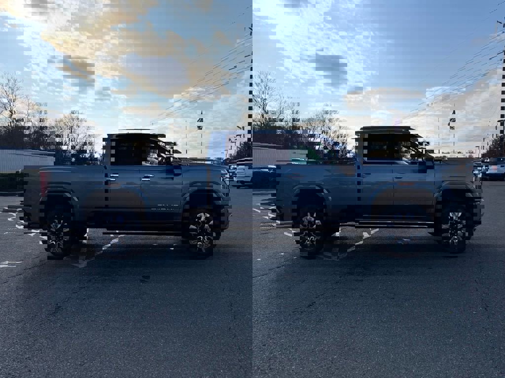 New 2026 GMC Sierra 2500 Denali w/ Denali Reserve Package image 8