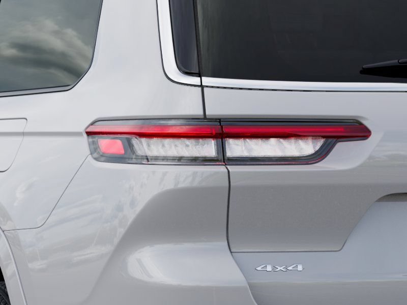 New 2025 Jeep Grand Cherokee L Overland w/ Advanced Protech Group III AWD/4WD image 10