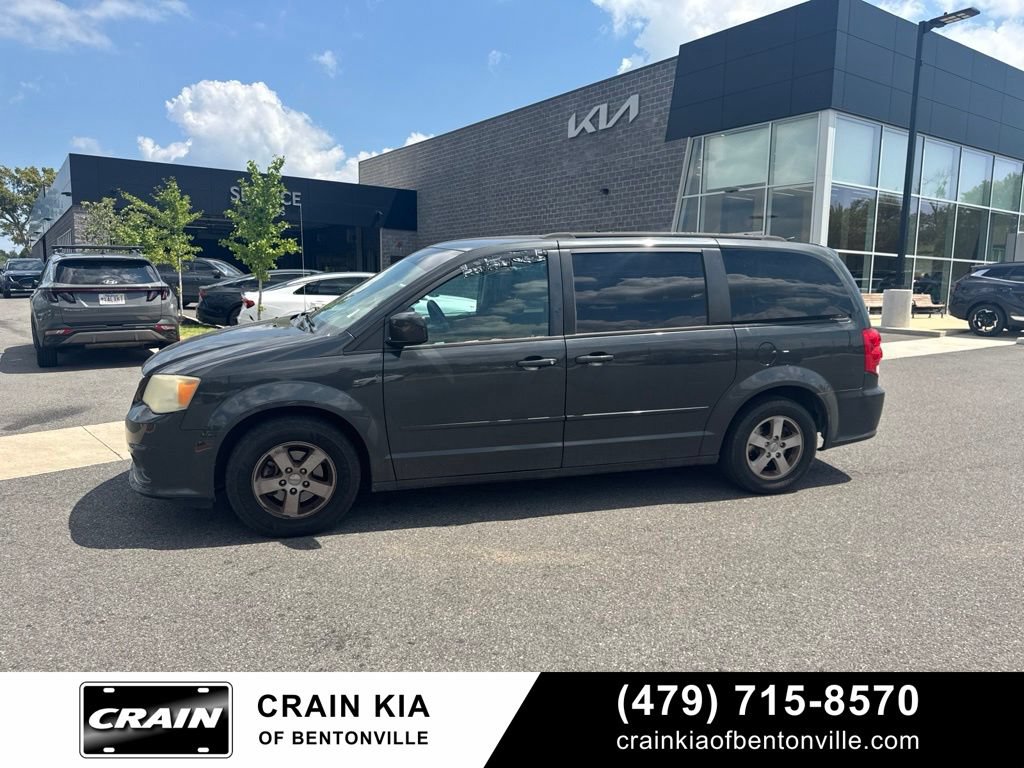 Used 2012 Dodge Grand Caravan SXT FWD image 3