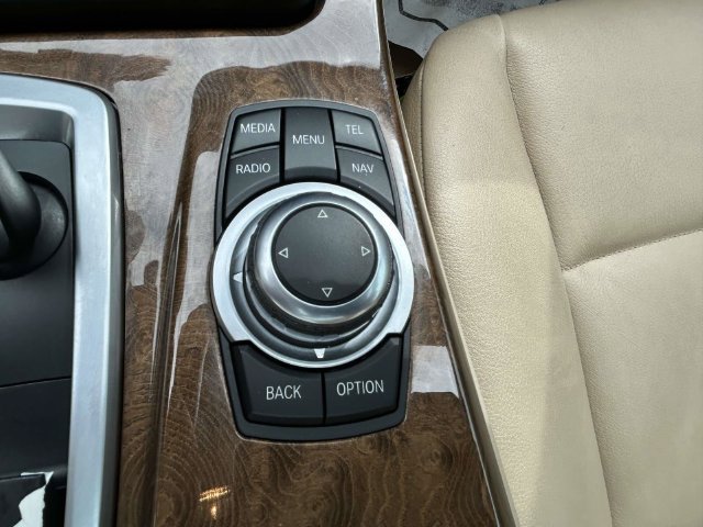 Used 2013 BMW 528i xDrive Sedan AWD/4WD image 26