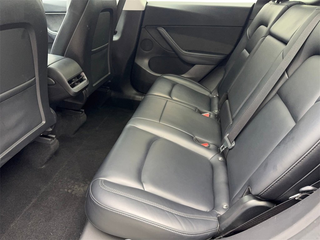 Used 2021 Tesla Model Y Long Range image 33