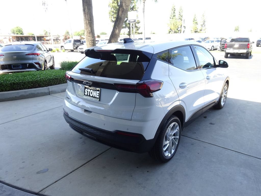 New 2027 Chevrolet Bolt LT FWD image 7