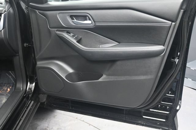 Used 2026 Nissan Rogue SL AWD/4WD image 19