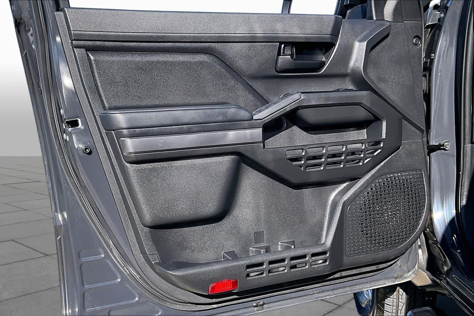 Used 2025 Toyota Tacoma SR5 RWD image 18