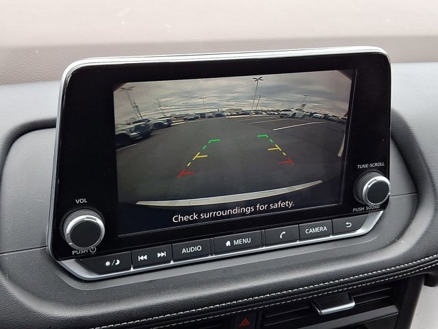 Used 2023 Nissan Rogue SV image 16