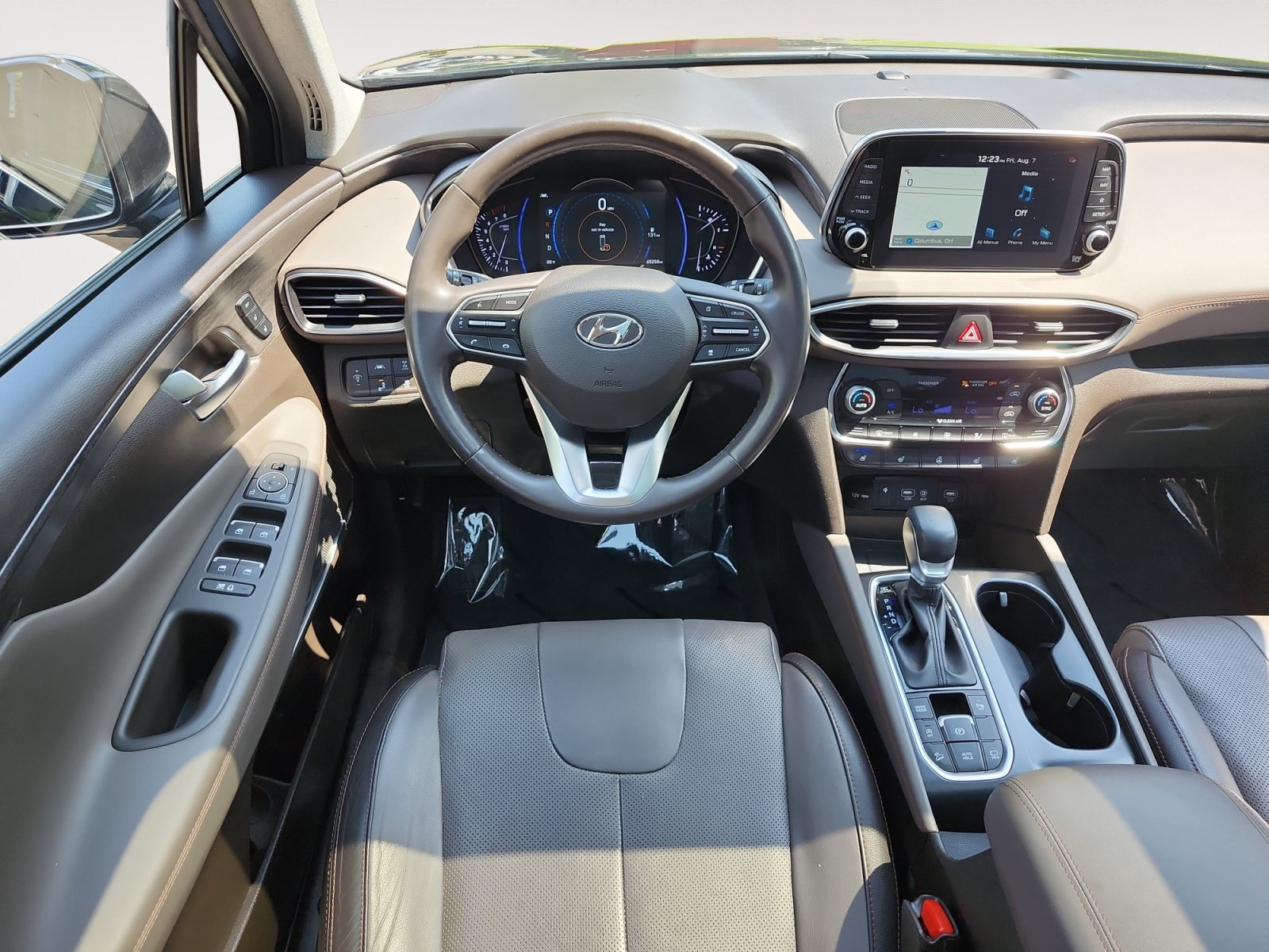 Used 2020 Hyundai Santa Fe Limited AWD/4WD image 10