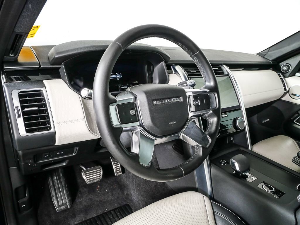 Used 2021 Land Rover Discovery S R-Dynamic AWD/4WD image 4
