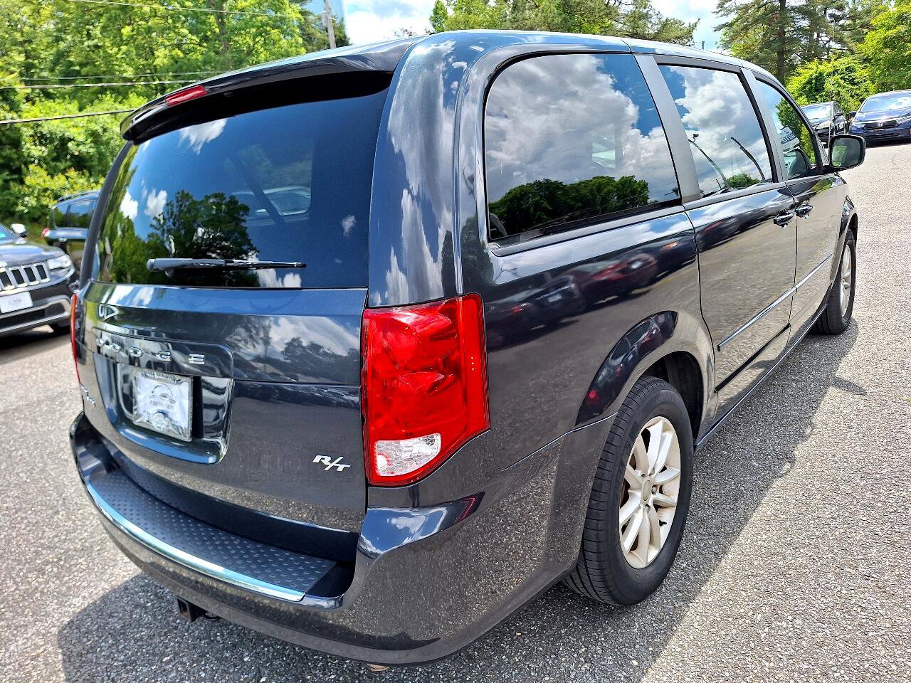 Used 2014 Dodge Grand Caravan R/T image 8