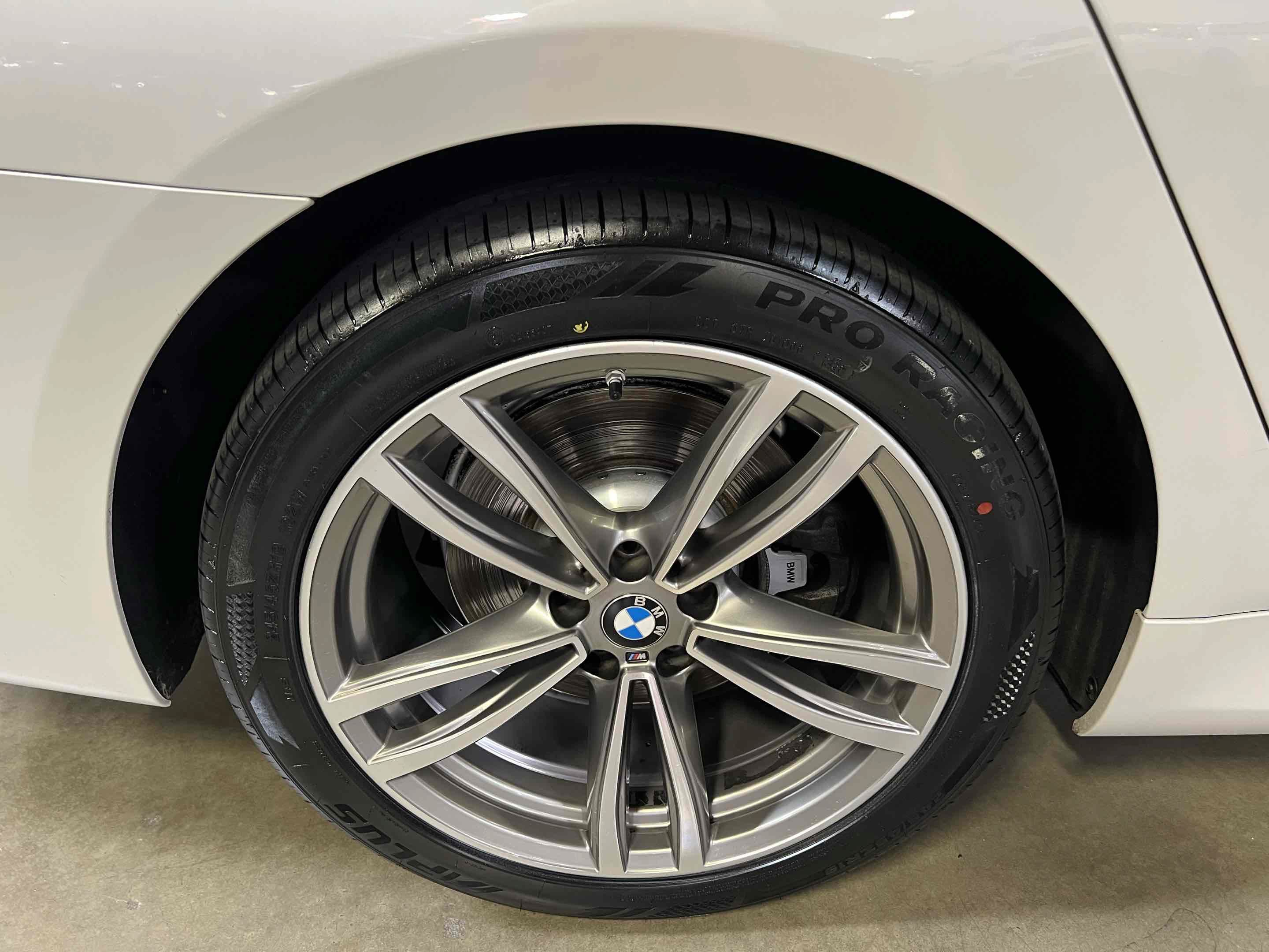 Used 2018 BMW 740e xDrive AWD/4WD image 40