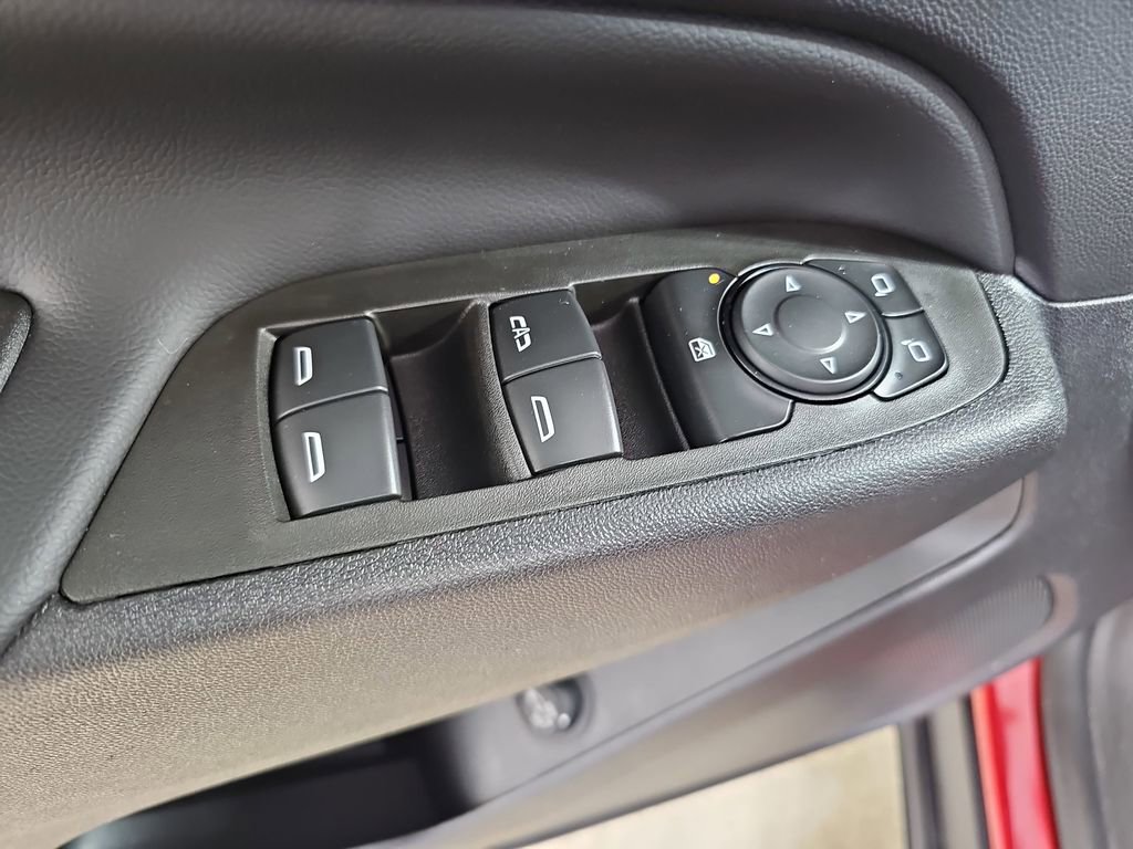 Certified 2024 Chevrolet Equinox LT w/ LPO, Floor Liner Package image 32