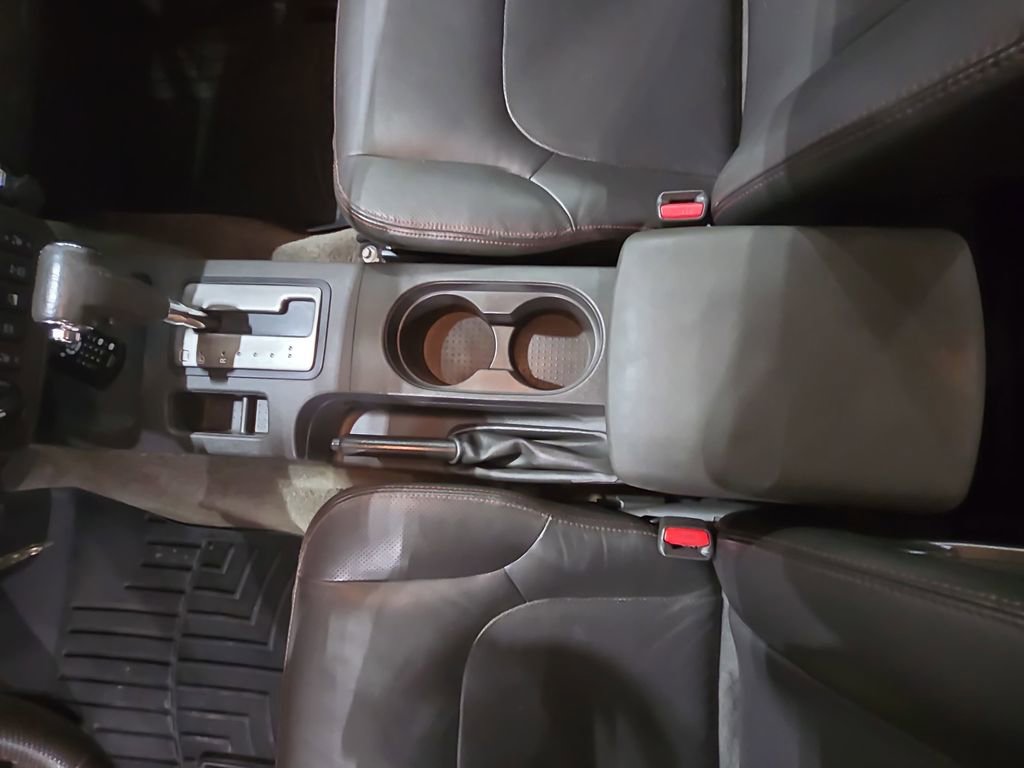 Used 2011 Nissan Frontier PRO-4X w/ Pro-4x Luxury Pkg image 25