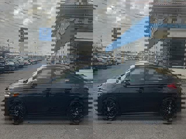 Used 2025 Honda Civic Sport image 2